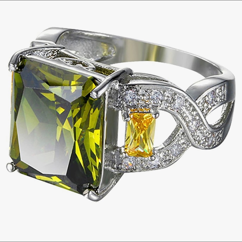 (SOLD) Womens Fashion 925 Sterling Silver Plated Olive Green